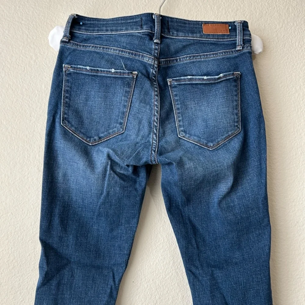 Abercrombie & Fitch Harper Ankle Jean Medium Indigo Distressed Size 24 Short OOs